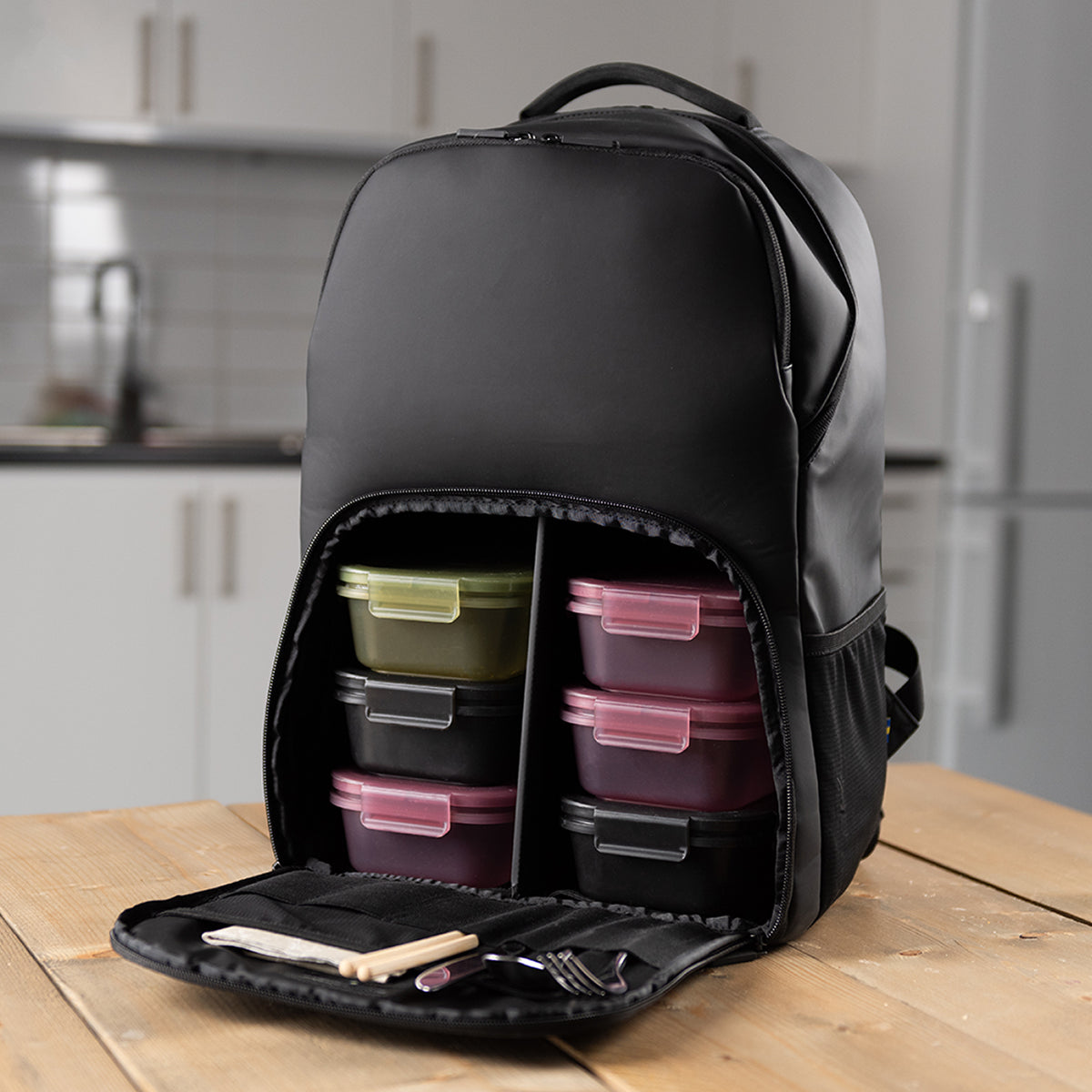 Meal Prep Backpack with 4 Food Containers and 2 Ice Packs – Smartshake
